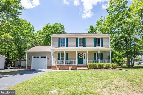 125 Republic Ave, Locust Grove, VA 22508