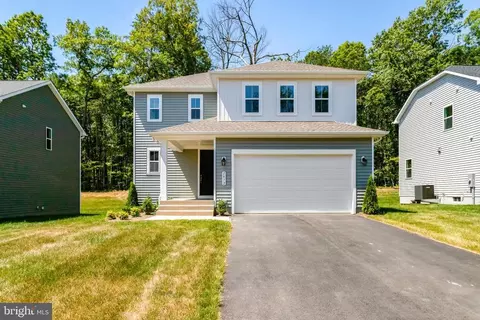 2872 White Tail Dr, Locust Grove, VA 22508