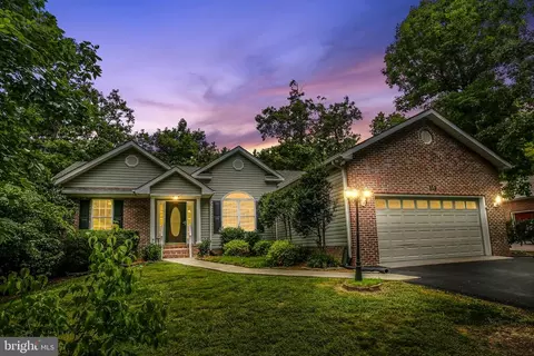 113 Parliament St, Locust Grove, VA 22508