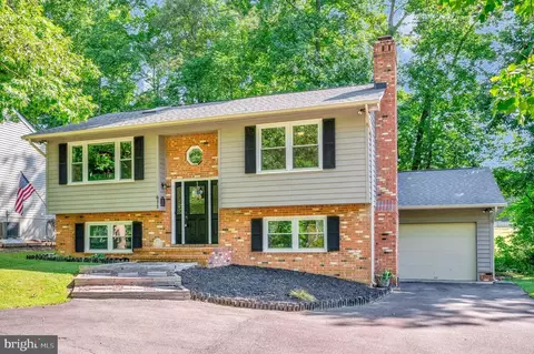 611 Mt Pleasant Dr, Locust Grove, VA 22508