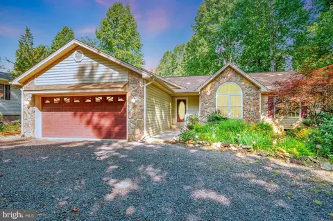 624 Harrison Cir, Locust Grove, VA 22508