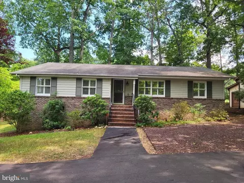 3912 Lakeview Pkwy, Locust Grove, VA 22508