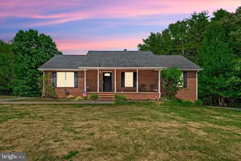 29301 Red Fox Ln, Rhoadesville, VA 22542