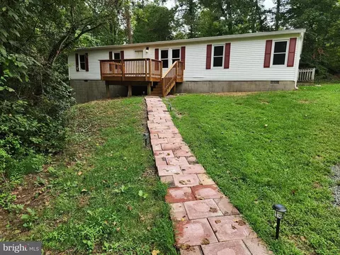 28500 St Just Dr, Unionville, VA 22567