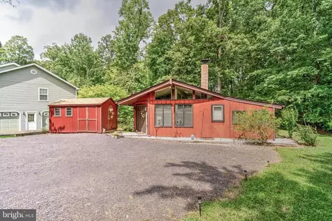 3805 Lakeview Pkwy, Locust Grove, VA 22508