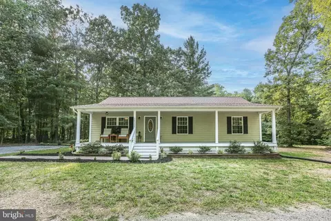 28235 Raccoon Ford Rd, Burr Hill, VA 22433
