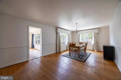 396 E Main St, Orange, VA 22960 photo 7