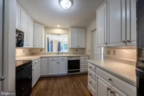 396 E Main St, Orange, VA 22960 photo 15