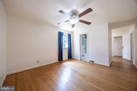 396 E Main St, Orange, VA 22960 photo 18