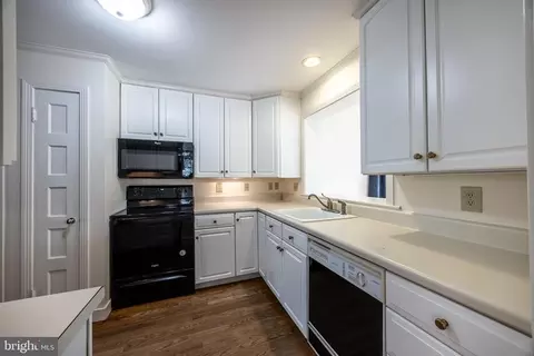 396 E Main St, Orange, VA 22960 photo 13