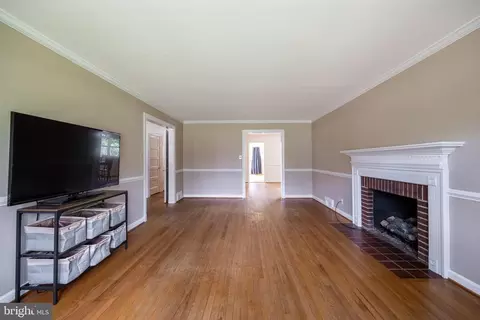 396 E Main St, Orange, VA 22960 photo 6