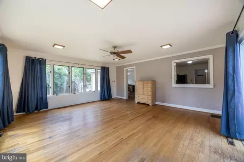 396 E Main St, Orange, VA 22960 photo 11
