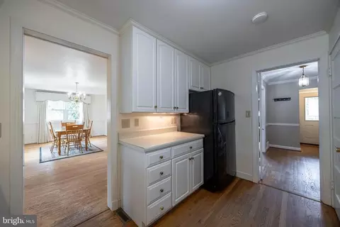 396 E Main St, Orange, VA 22960 photo 14