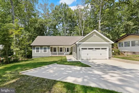 110 Carriage Ct, Locust Grove, VA 22508