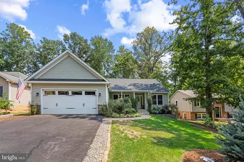 609 Mt Pleasant Dr, Locust Grove, VA 22508