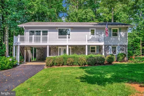 320 Stratford Cir, Locust Grove, VA 22508