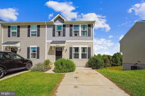 35234 Sara Ct, Locust Grove, VA 22508