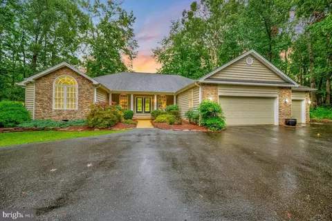 4222 Lakeview Pkwy, Locust Grove, VA 22508