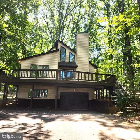 215 Beachside Cv, Locust Grove, VA 22508