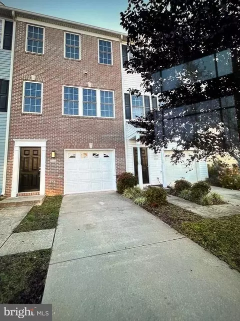 35155 Sara Ct, Locust Grove, VA 22508