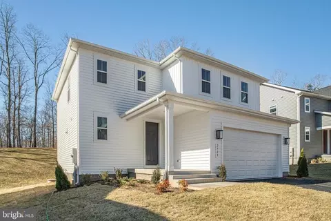 2908 White Tail Dr, Locust Grove, VA 22508