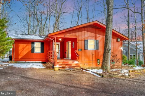 102 Sunset Ct, Locust Grove, VA 22508