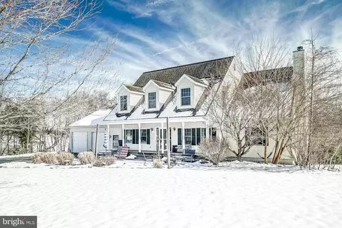 8093 Walkeys Run Ln, Unionville, VA 22567