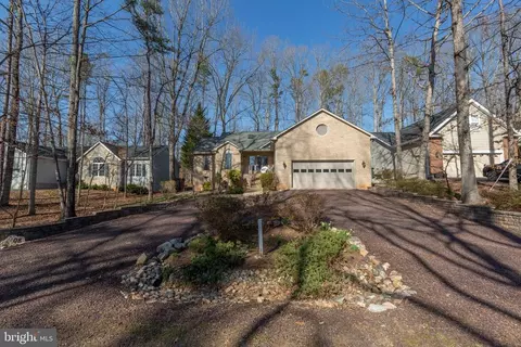 108 Green Spring Rd, Locust Grove, VA 22508