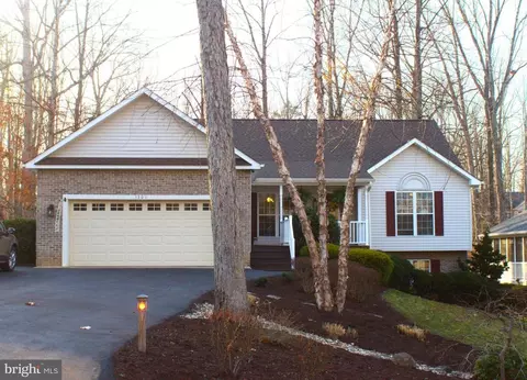 1305 Eastover Pkwy, Locust Grove, VA 22508