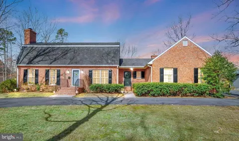 110 Wakefield Dr, Locust Grove, VA 22508