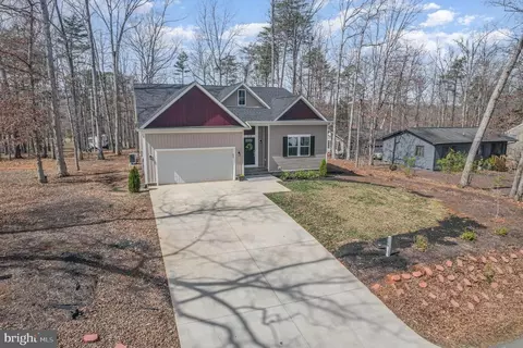 208 Yorktown Blvd, Locust Grove, VA 22508