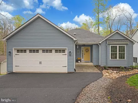 708 Eastover Pkwy, Locust Grove, VA 22508