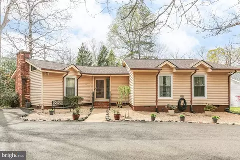 740 Lakeview Pkwy, Locust Grove, VA 22508