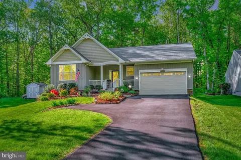 846 Confederate Dr, Locust Grove, VA 22508