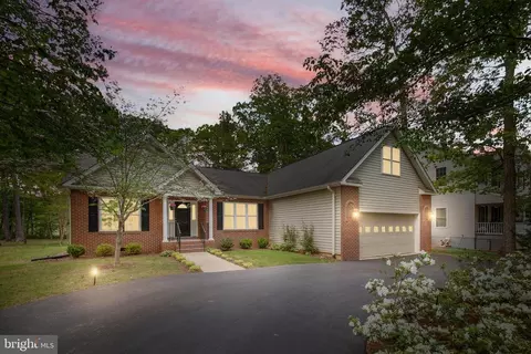 200 Saylers Creek Rd, Locust Grove, VA 22508