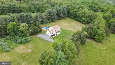 29304 Llama Ln, Rhoadesville, VA 22542
