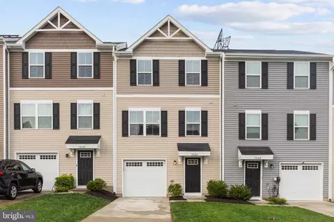 35166 Sara Ct, Locust Grove, VA 22508
