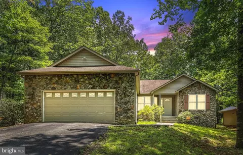 219 Washington St, Locust Grove, VA 22508