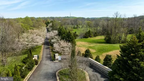 Hawthorne Dr, Rapidan, VA 22733