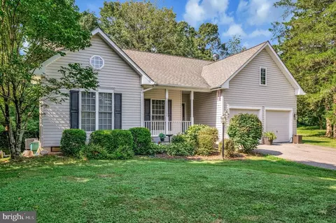 411 Lakeview Pkwy, Locust Grove, VA 22508