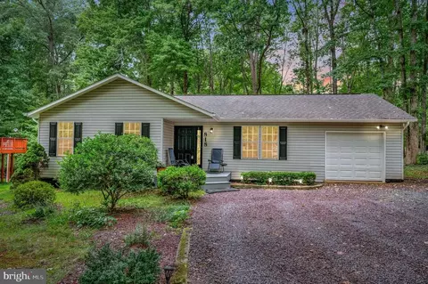 818 Eastover Pkwy, Locust Grove, VA 22508