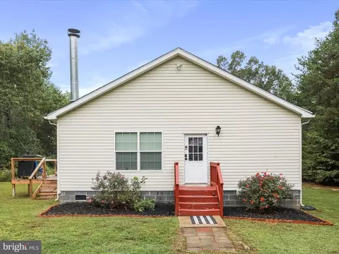 32257 Indiantown Rd, Locust Grove, VA 22508