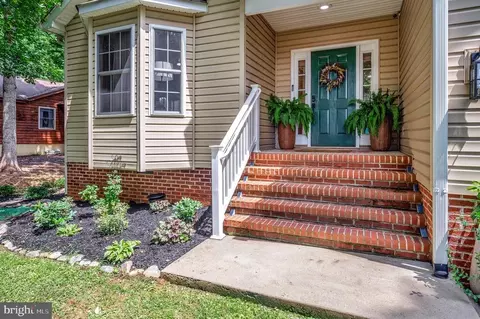 108 Wilderness Dr, Locust Grove, VA 22508