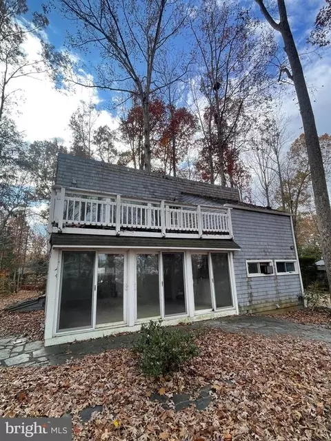 227 Beachside Cv, Locust Grove, VA 22508