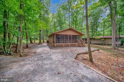 206 Stratford Cir, Locust Grove, VA 22508