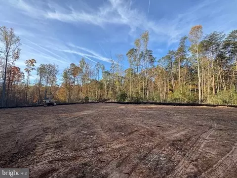 31078 Old Office Rd, Locust Grove, VA 22508