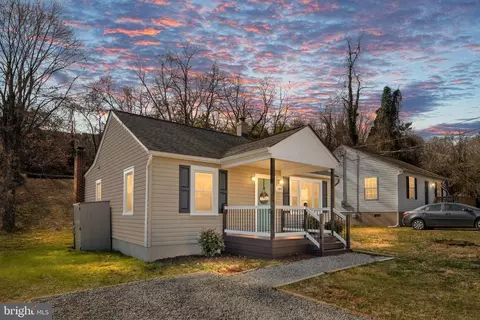 246 Berry St, Orange, VA 22960