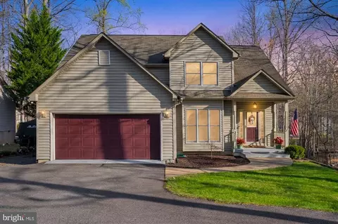 3715 Lakeview Pkwy, Locust Grove, VA 22508