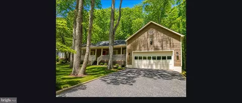 1002 Eastover Pkwy, Locust Grove, VA 22508