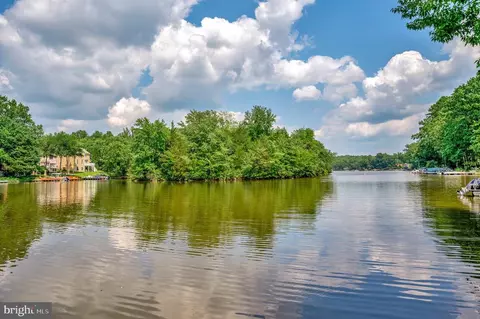 1915 Lakeview Pkwy, Locust Grove, VA 22508